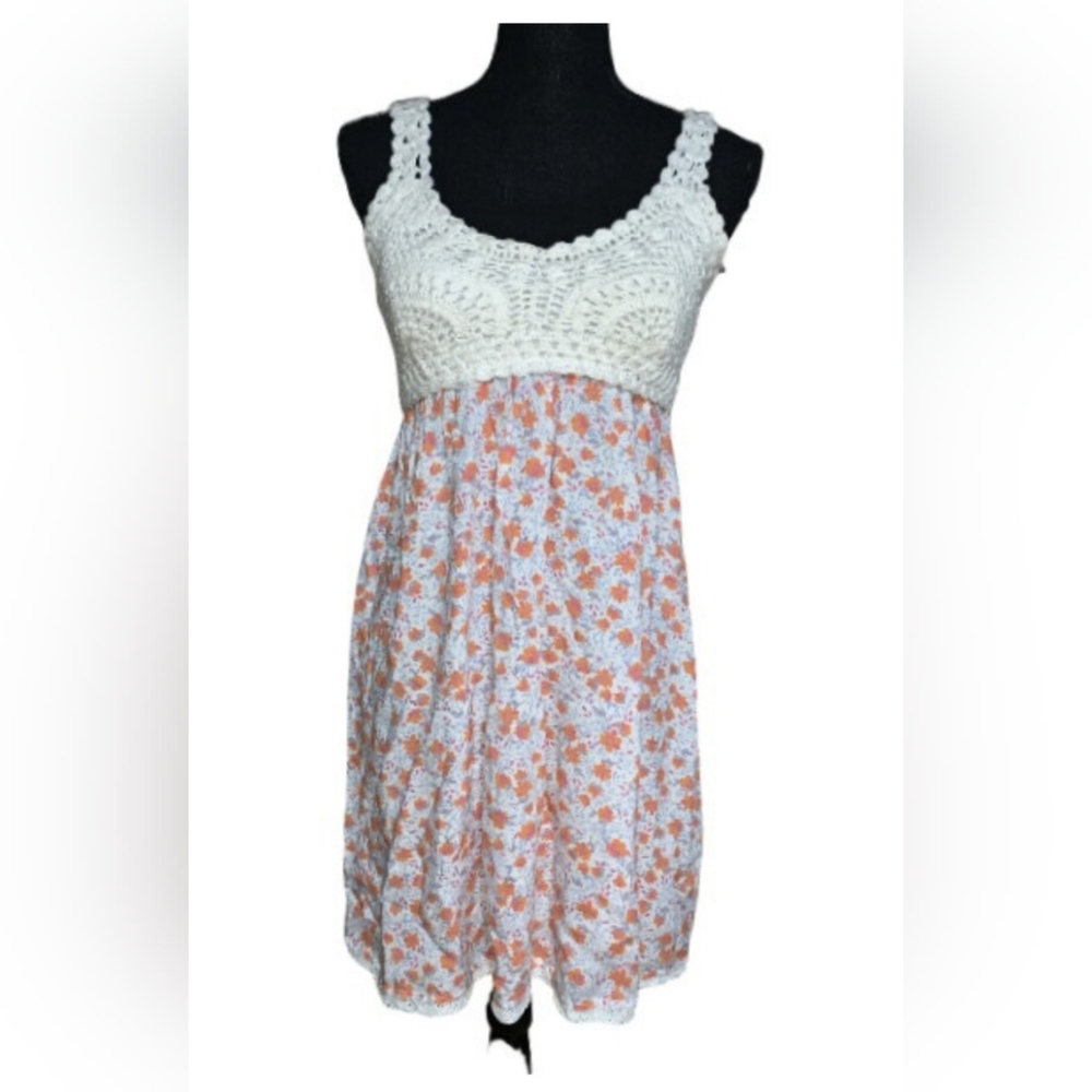 Jessica Simpsons Floral Short Sleeveless Dress with Crochet Top